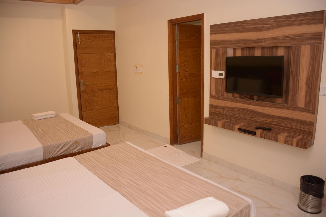 Hotel Golden Oasis - A Well Hygiene Property Paharganj Kültér fotó
