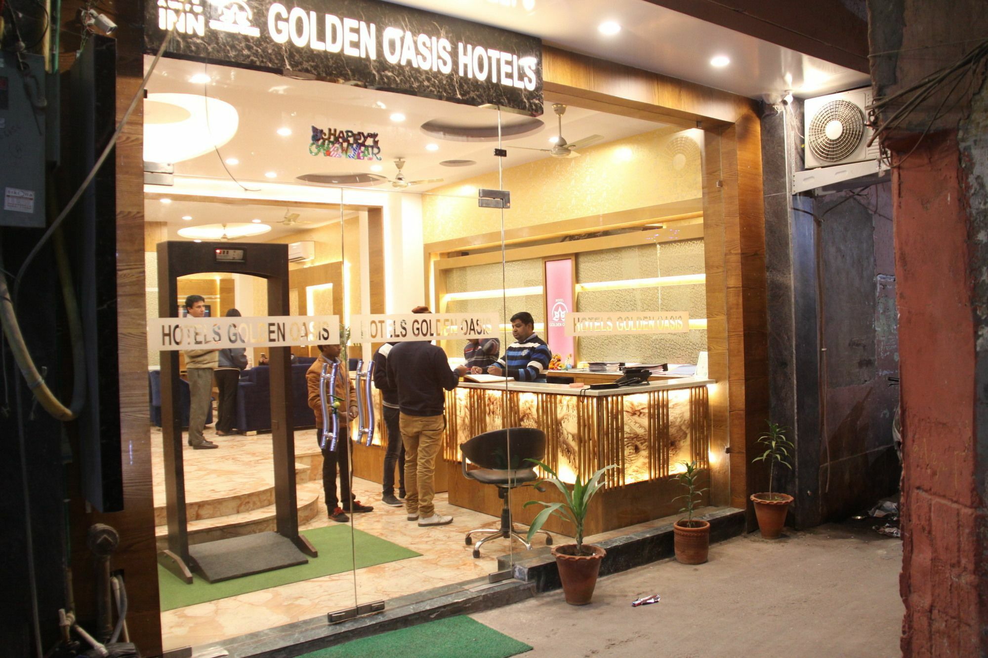 Hotel Golden Oasis - A Well Hygiene Property Paharganj Kültér fotó